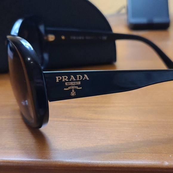 Prada Oversized Black Sunglasses - Picture 3 of 11